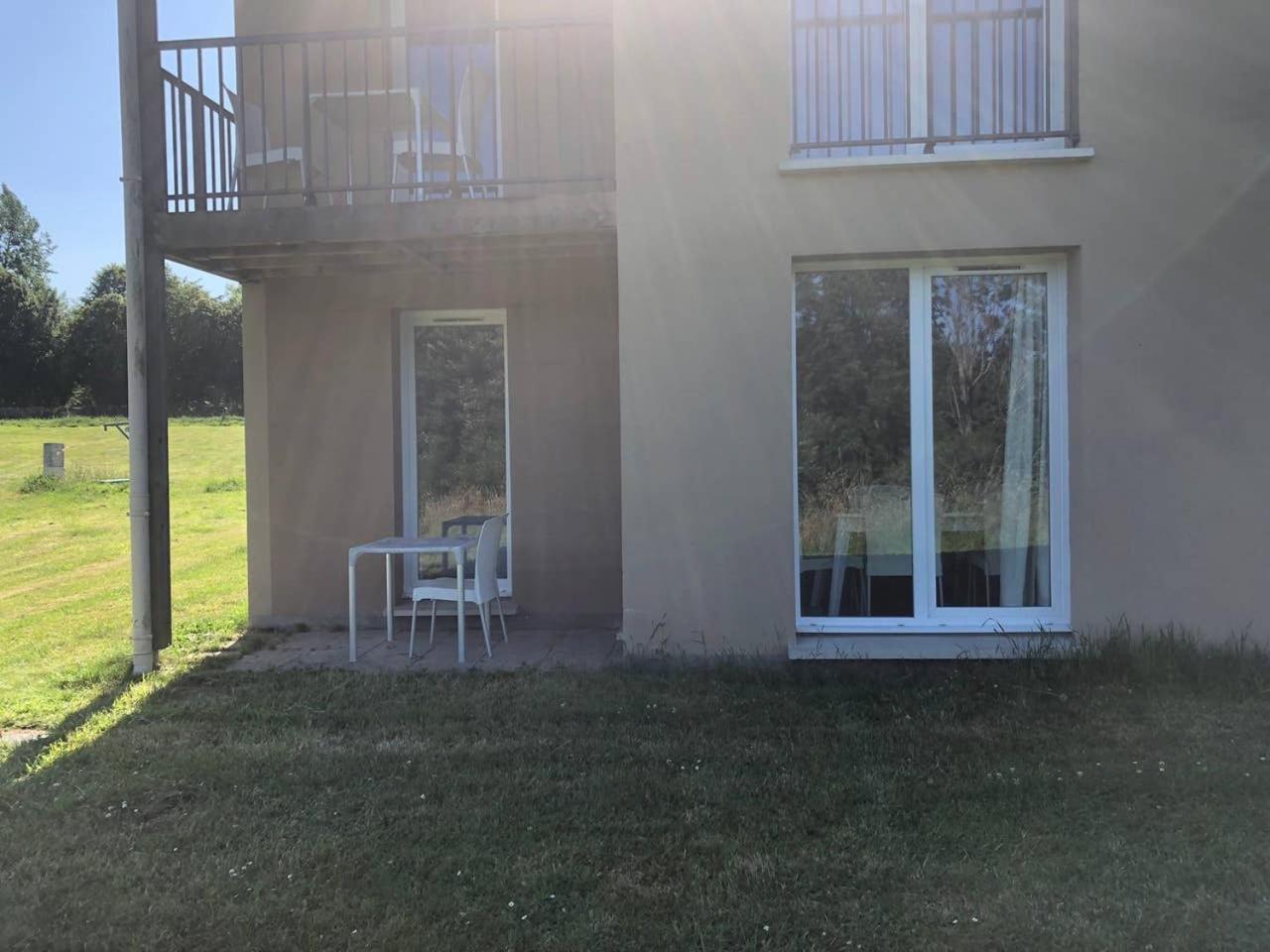 Appartement T2 Cabine Dans Residence Avec Piscine Proche Honfleur - Deauville - Pont L'Eveque เอคโมวิลล์ ภายนอก รูปภาพ